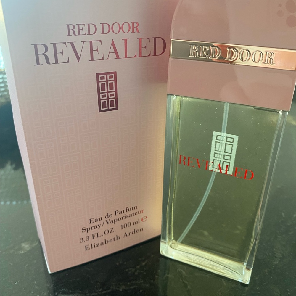 Elizabeth Arden red door perfume
